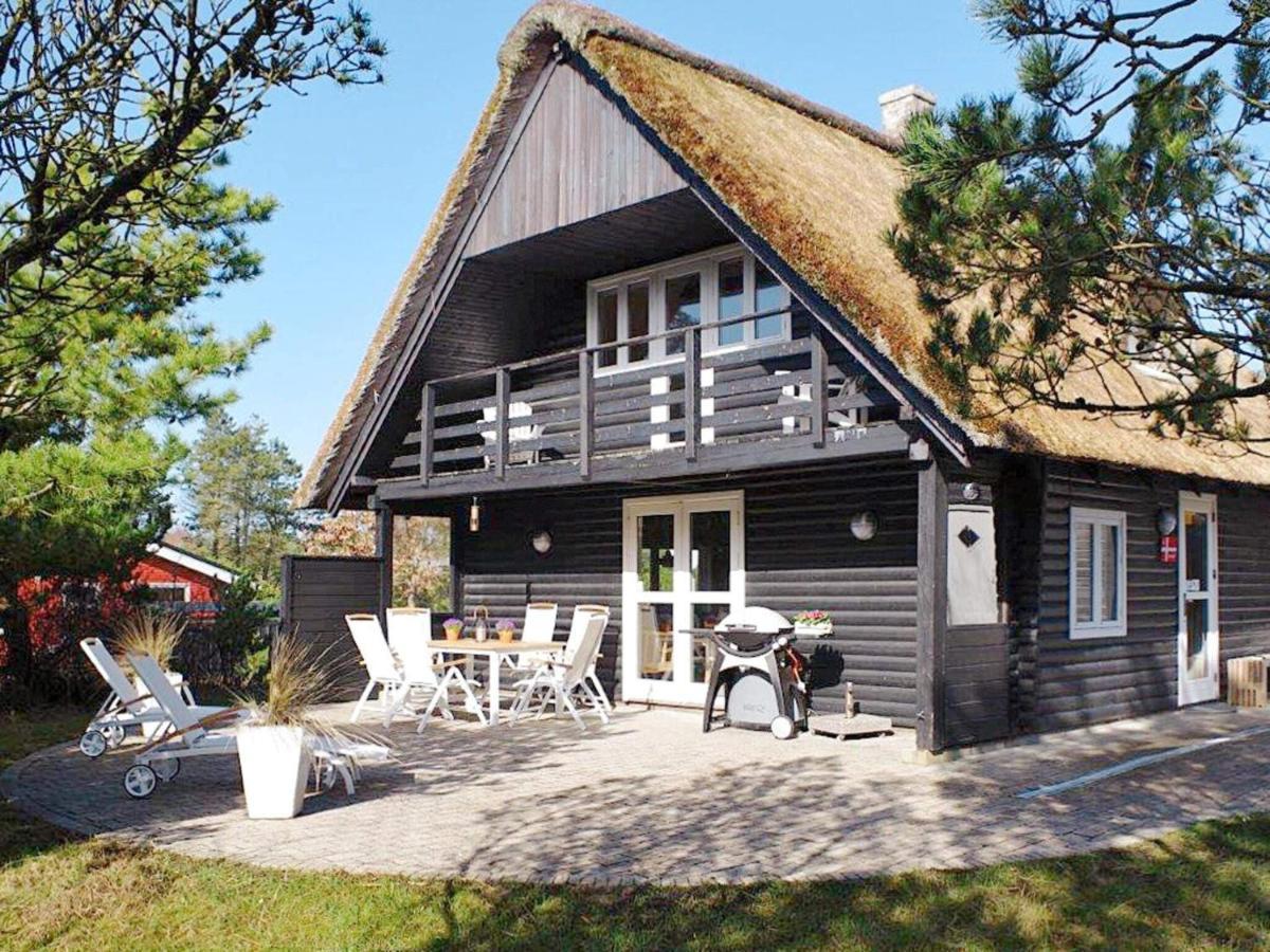 6 Person Holiday Home In R M Vesterhede Extérieur photo